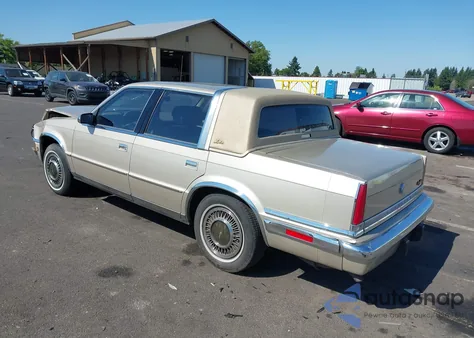 1990 Chrysler New Yorker C-Body Landau z USA, uszkodzony, nr VIN 1C3XC66R0LD832406